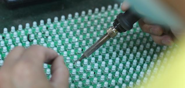 How Are LED Screens Manufactured? Can You Customize Orders?