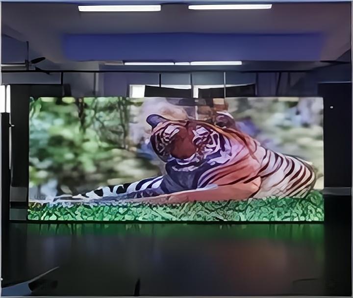 How LED Display Technology is Revolutionizing Education: Creating Engaging Learning Environments