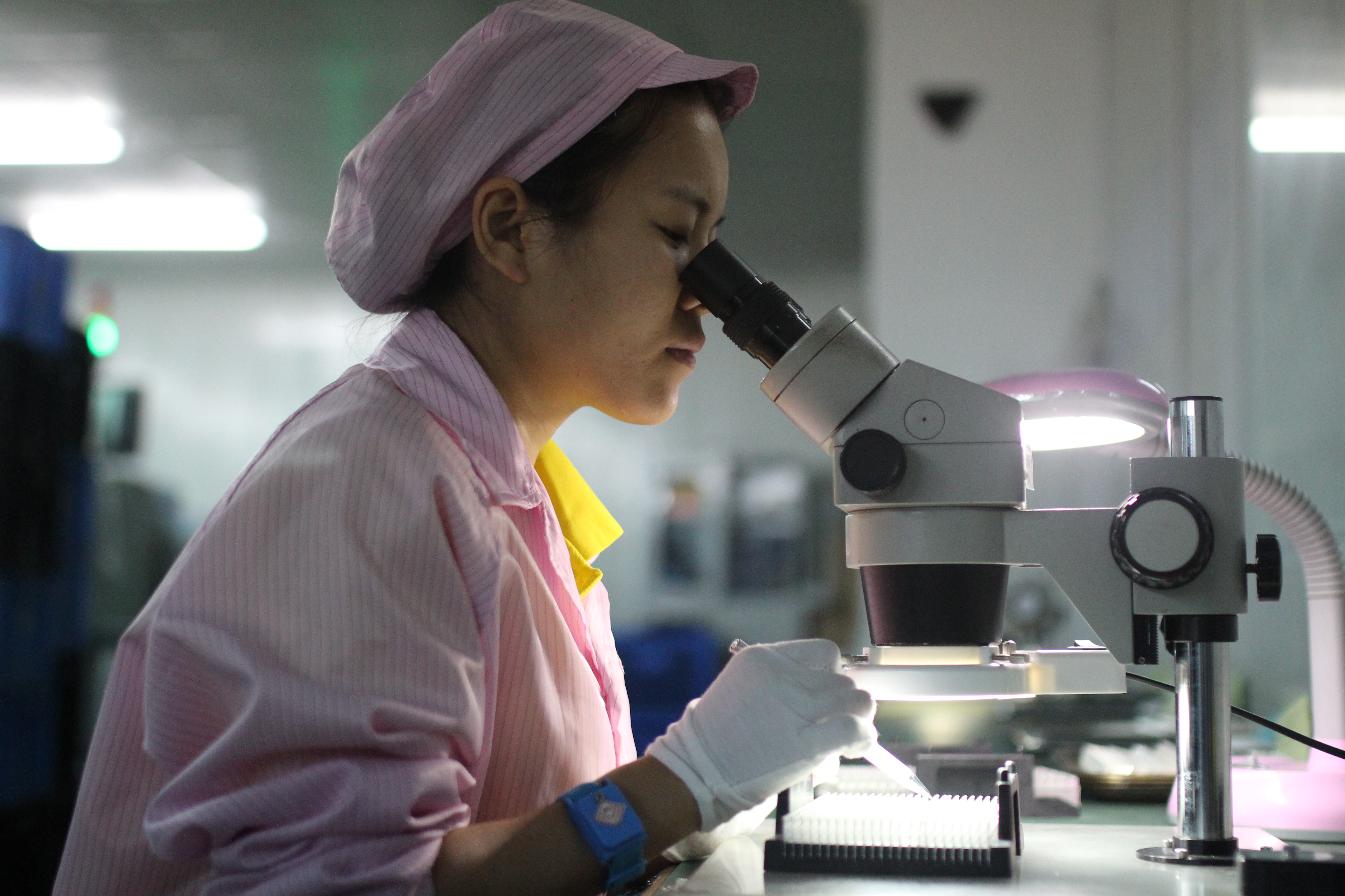 Every Screen Carries AuroraKing's Commitment to Quality